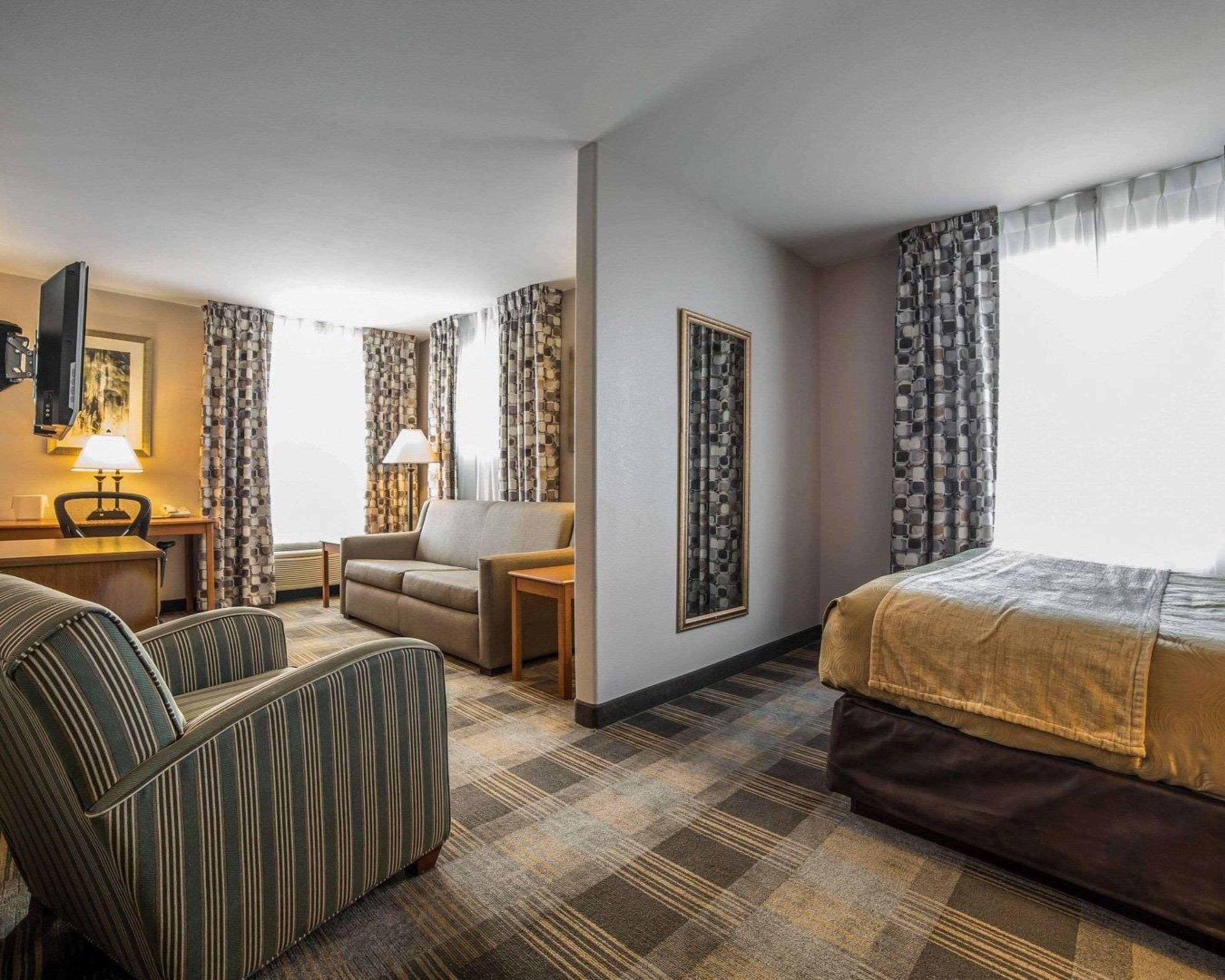 เมนสเตย์ สวีท Hotel แคสเปอร์ ภายนอก รูปภาพ